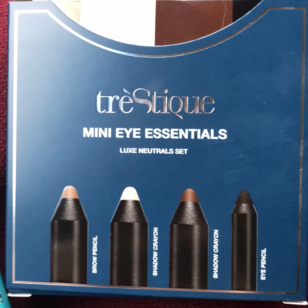 4 mini pencils
